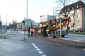 Bagger verliert Oel VU Pkw Koeln Ehrenfeld Innere Kanalstr Weinsbergerstr P140